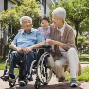 为什么现在越来越多的人开始关注家庭式养老模式的发展前景呢？这种新型居家养老的方式相比传统的机构化养老形式有哪些优势或特点值得我们深入研究探讨吗？