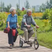如何提高老年人的生活质量让他们能够更好地适应现代生活的快节奏环境？