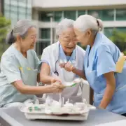 在养老过程中如何确保老人们的身体健康状况得到良好的关注与照顾？有没有一些特别的方法或者措施来提高这种关注度水平？